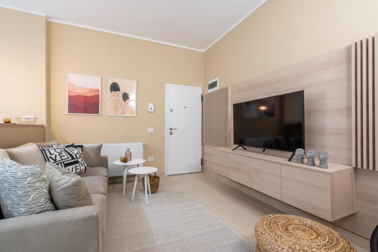 Fabulous Apartament With View In Calea Victoriei Bucharest Exterior photo