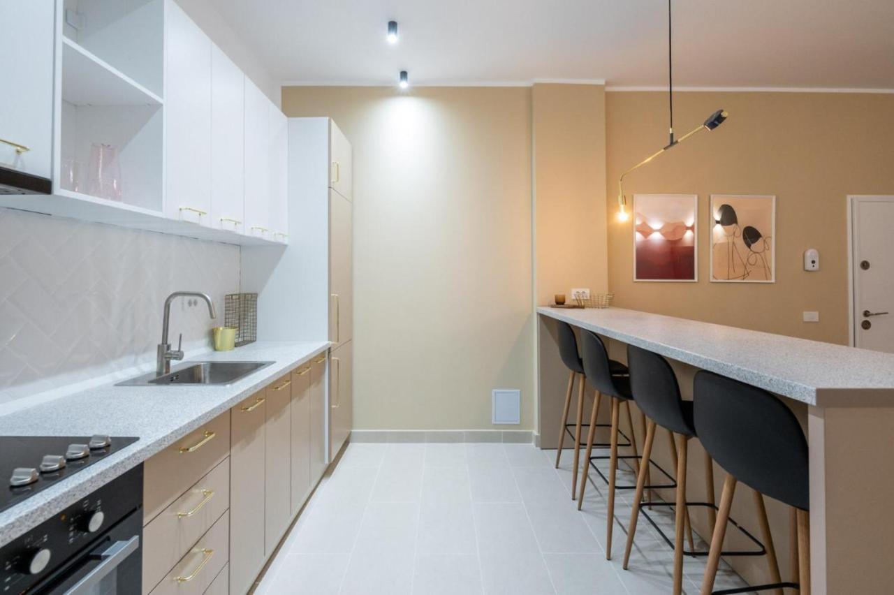 Fabulous Apartament With View In Calea Victoriei Bucharest Exterior photo
