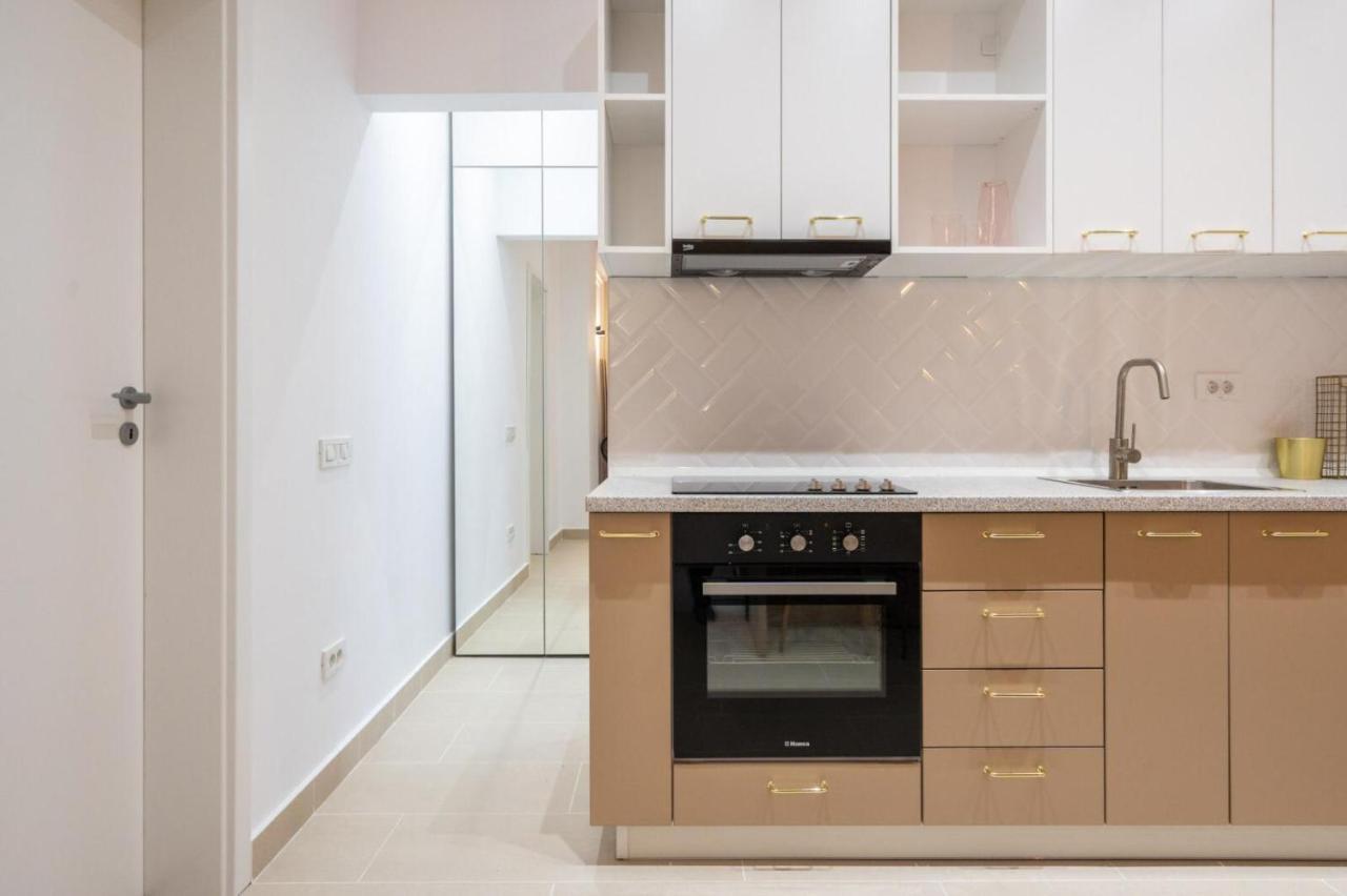 Fabulous Apartament With View In Calea Victoriei Bucharest Exterior photo