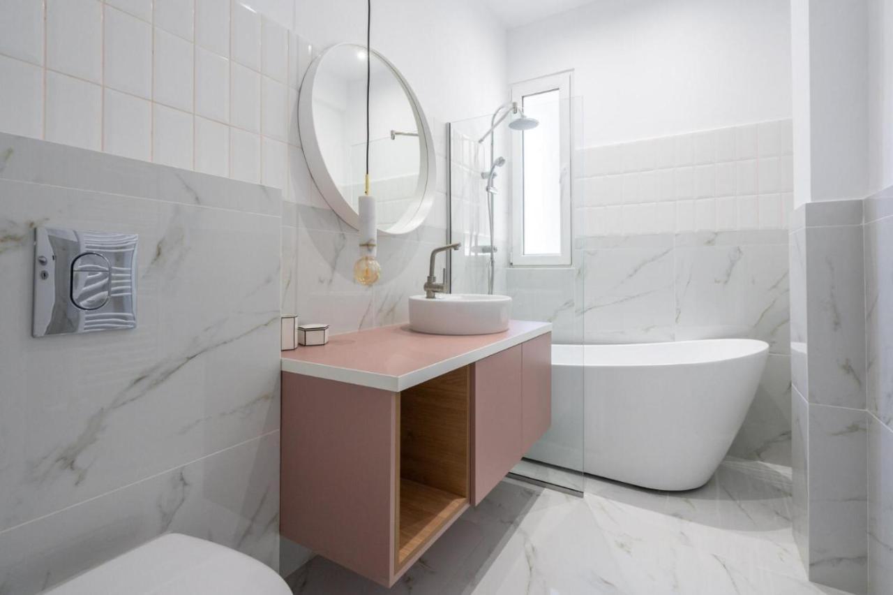 Fabulous Apartament With View In Calea Victoriei Bucharest Exterior photo