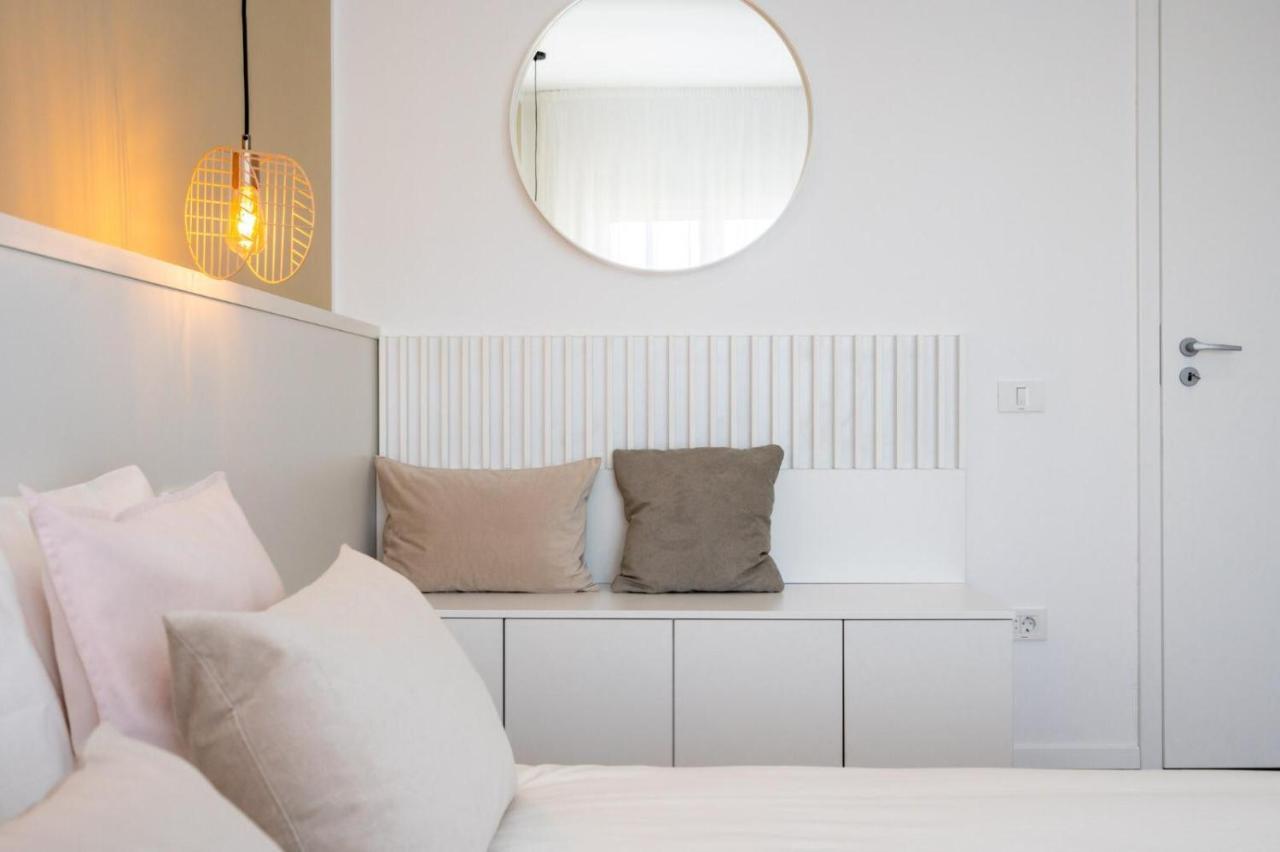 Fabulous Apartament With View In Calea Victoriei Bucharest Exterior photo