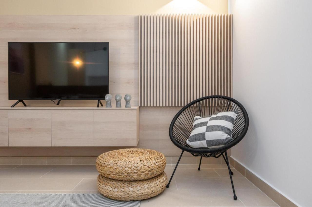 Fabulous Apartament With View In Calea Victoriei Bucharest Exterior photo